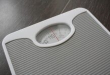 How to lose weight sustainably: tips to maximise your results weighing-scale-7053082_1280_pixabay