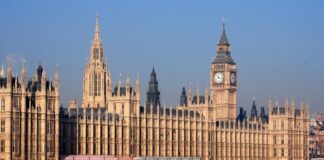 Donald Trump suggests Keir Starmer deploy the army to control borders Donald Trump suggests Keir Starmer deploy the army to control borders