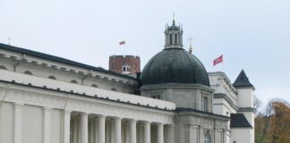 Two Russian fighter jets briefly enter Lithuanian airspace Two Russian fighter jets briefly enter Lithuanian airspace