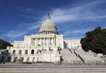 Thousands of federal workers at risk over government shutdown Thousands of federal workers at risk over government shutdown