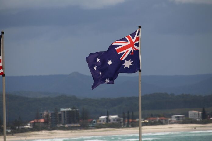 Australia begins deporting illegal migrants to Nauru