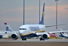 Ryanair boss warns 100,000 passengers could face flight cancellations next week Ryanair boss warns passengers could face flight cancellations
