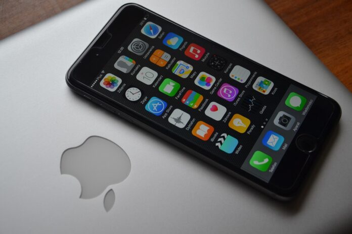 Apple unveils new MacBook Pro and iPad Pro