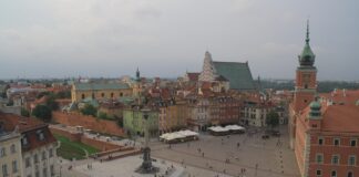 Poland accuses two Russian citizens of spying for Moscow Poland accuses two Russian citizens of spying for Moscow