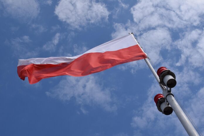 Poland threatens to arrest Putin if he flies over its airspace