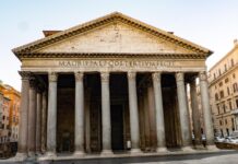 Japanese tourist dies after fatal fall at Rome’s Pantheon Japanese tourist dies after fatal fall at Rome’s Pantheon