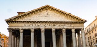 Japanese tourist dies after fatal fall at Rome’s Pantheon Japanese tourist dies after fatal fall at Rome’s Pantheon