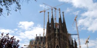Sagrada Familia becomes the world’s tallest church Sagrada Familia becomes the world’s tallest church