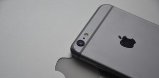 Apple predicts iPhone sales will surge over the holidays Apple predicts iPhone sales will surge over the holidays
