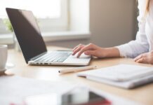 Reddit added to list of social media platforms banned for under-16s in Australia social media
