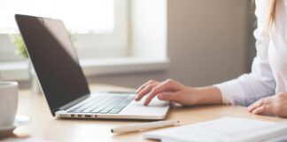 Reddit added to list of social media platforms banned for under-16s in Australia social media